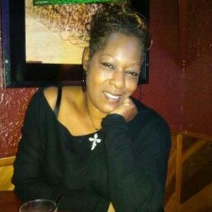 Meet your Posher, Dee